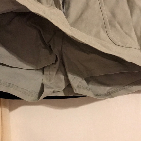 Bundle of 2!! Summer skirt/short. Black and beige. - Picture 6 of 8